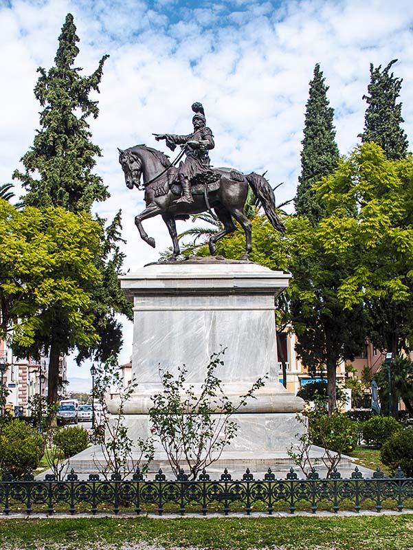 Άγαλμα του Θεόδωρου Κολοκοτρώνη στο Ναύπλιο